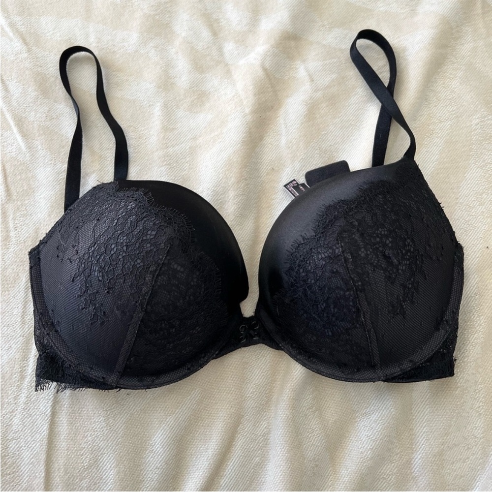 Victoria’s Secret black lace super push up bra